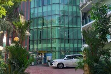 Supreme Hotel Yangon