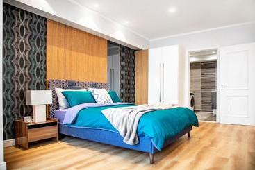Naran Residence Lifestyle Serviced Apartment