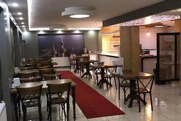 تختخواب و صبحانه Comfort Hotel Van