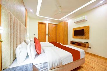 Fabhotel Soft Petals