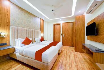Fabhotel Soft Petals