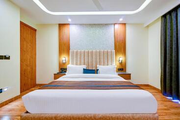 Fabhotel Soft Petals