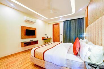Fabhotel Soft Petals