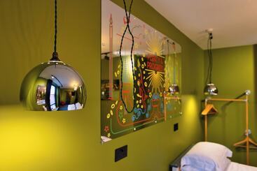 هتل Art B&b