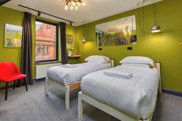 هتل Art B&b
