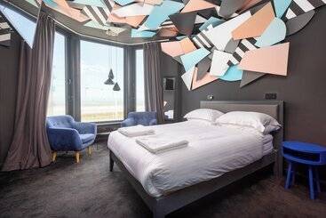هتل Art B&b