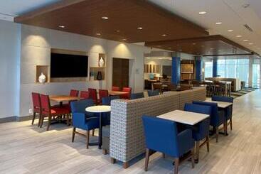 هتل Holiday Inn Express & Suites   Aurora, An Ihg