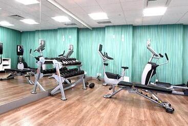 هتل Holiday Inn Express & Suites   Aurora, An Ihg
