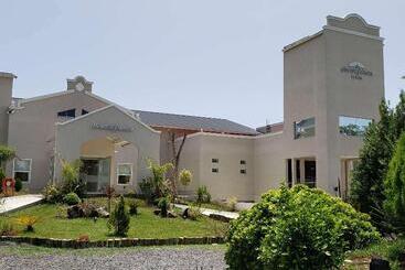 هتل Howard Johnson Plaza & Convention Center Spa La Plata