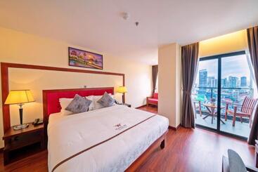 Poulo Wai Hotel & Apartment