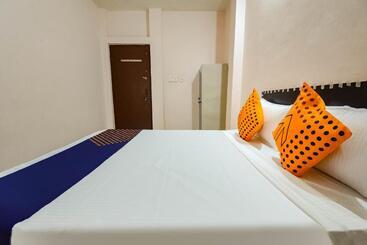 Spot On 66974 Hotel Shri Gurukripa