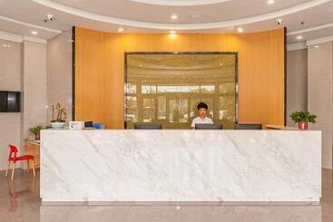 هتل Greentree Inn Dalian Airport New District Xinzhaizi Express