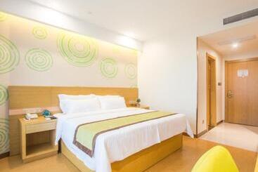 هتل Greentree Inn Wuxi Huishan District Yangshan Town Jiayang Life Plaza Business