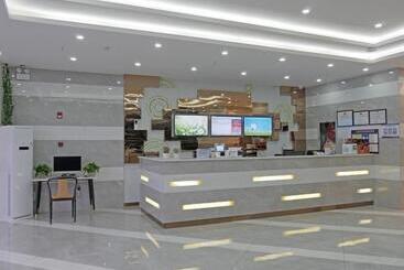 هتل Greentree Inn Qionghai Boao Railway Station Business