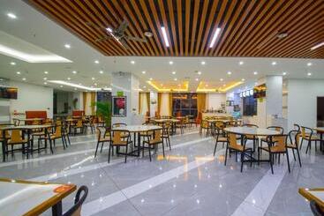 هتل Greentree Inn Qionghai Boao Railway Station Business
