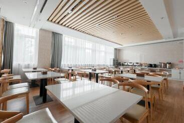 هتل Greentree Inn Wuhu Eshan Road University City