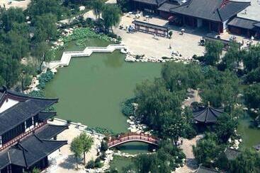 هتل Greentree Inn Huaqingchi Subway Station