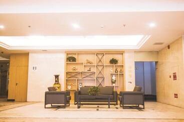 هتل Greentree Inn Huaqingchi Subway Station
