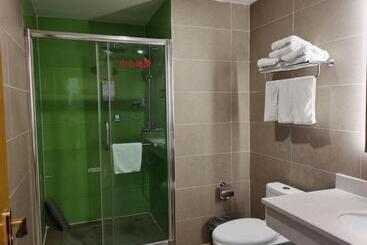 هتل Greentree Inn Huaqingchi Subway Station