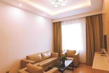 هتل Greentree Inn Huaqingchi Subway Station