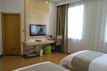 هتل Greentree Inn Huaqingchi Subway Station