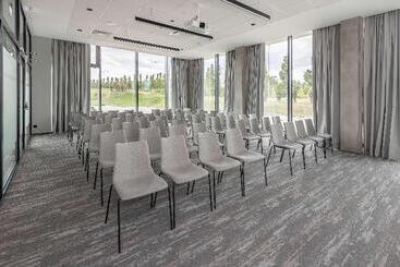 Park Inn By Radisson Vilnius Airport Hotel & Conference Centre