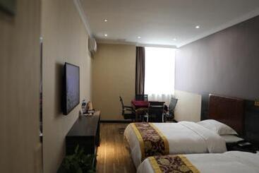 هتل Shell Taiyuan City Shanxida Hospital Xiaoma Garden