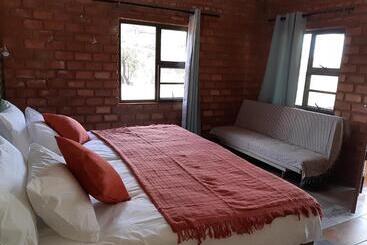 پانسیون Otavi Vineyards Self Catering & Camping