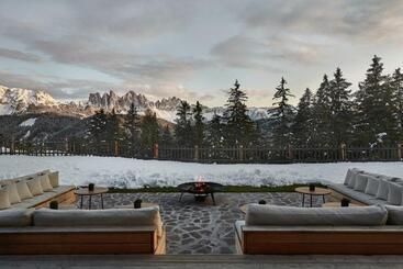 هتل Forestis Dolomites