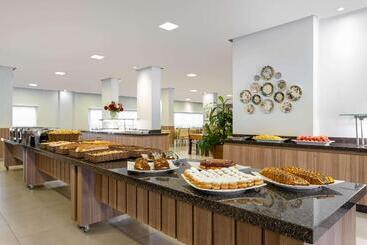 هتل Wyndham Olimpia Royal S