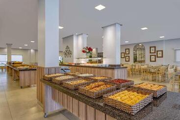 هتل Wyndham Olimpia Royal S