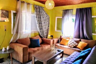 Katakolo Swim & Stay Big House 8 Guests