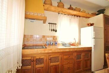 1066 Villa Laero