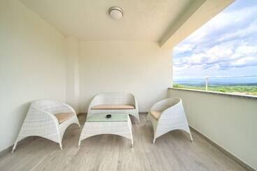 Apartments Mali Nono