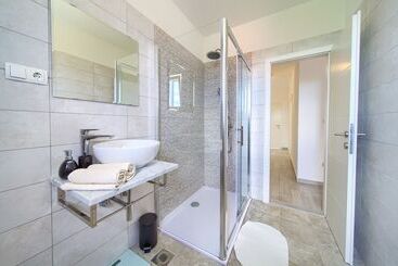 Apartments Mali Nono