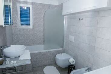 Apartments Mali Nono