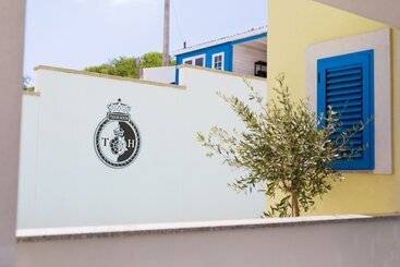 Apartments Mali Nono