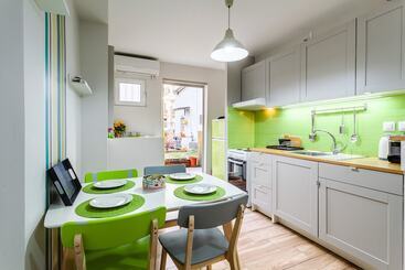 آپارتمانهای توریستها City Sea Fusion, Elegant Gem Minutes From The Beach
