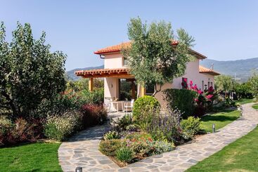 Elite Cottages   Adults Only