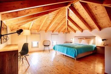 Elite Cottages   Adults Only