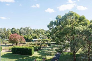 Жильё для туристов Home Away From Home Parramatta