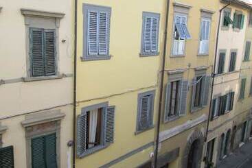 مسافرخانه Foresteria Valdese Di Firenze