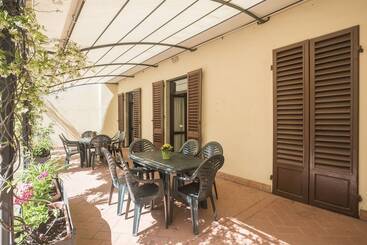 مسافرخانه Foresteria Valdese Di Firenze
