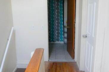 Pension (Hôtel basse catégorie) Bedrooms Near Fenway & Downtown Boston