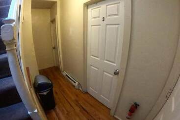 Pension (Hôtel basse catégorie) Bedrooms Near Fenway & Downtown Boston