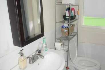 Pension (Hôtel basse catégorie) Bedrooms Near Fenway & Downtown Boston