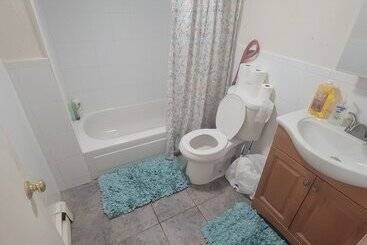 Pension (Hôtel basse catégorie) Bedrooms Near Fenway & Downtown Boston