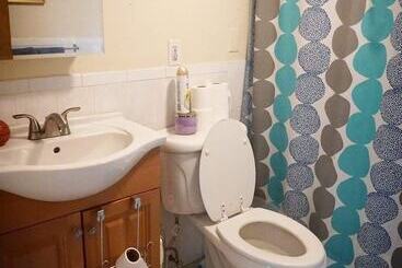 Pension (Hôtel basse catégorie) Bedrooms Near Fenway & Downtown Boston