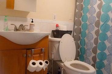 Pension (Hôtel basse catégorie) Bedrooms Near Fenway & Downtown Boston