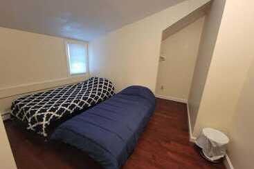 Pension (Hôtel basse catégorie) Bedrooms Near Fenway & Downtown Boston